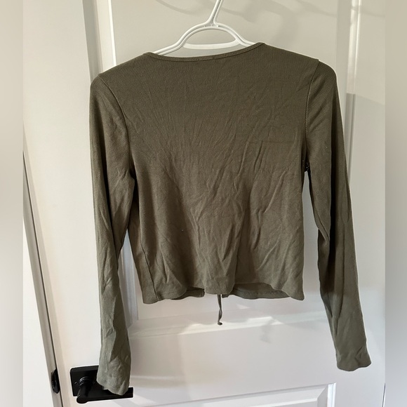 Aritzia Wilfred Free Front Tie Long Sleeve - Picture 3 of 4